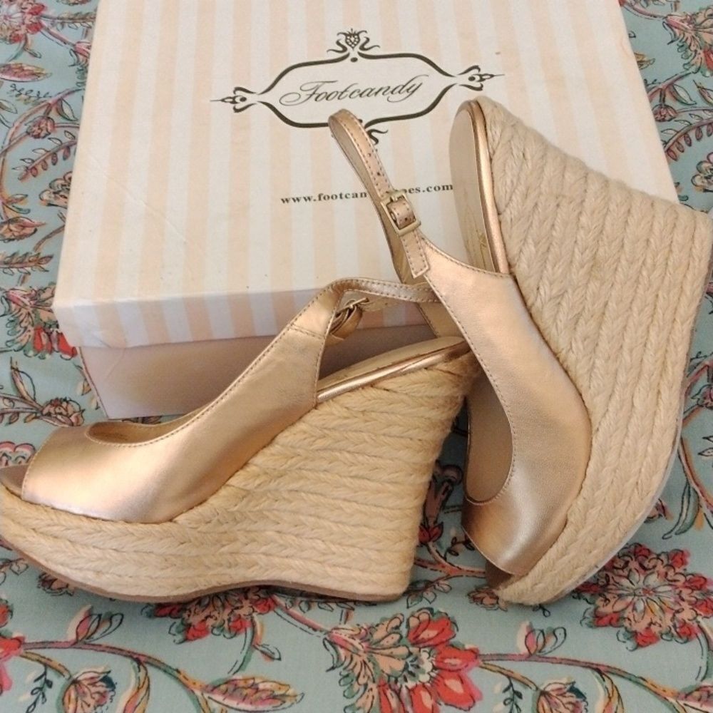 NEW Footcandy Platform Sandals - Picture 3 of 11